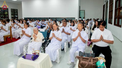 ภาพ No.316207:วันเสาร์ที่ 28 มีนาคม พ.ศ. 2569 พิธีบำเพ็ญกุศล คุณพ่อณรงค์ จินตมากุล  สิริอายุ 99 ปี 11 เดือน โยมบิดา พระครูปลัดรัตนวีรวัฒน์ (รังสฤษดิ์ อิทฺธิจินตโก) ที่ปรึกษาเจ้าคณะจังหวัดปทุมธานี เจ้าอาวาสวัดพระธรรมกาย  ณ ห้องปลูกศรัทธา 2 วัดพระธรรมกาย ปทุมธานี