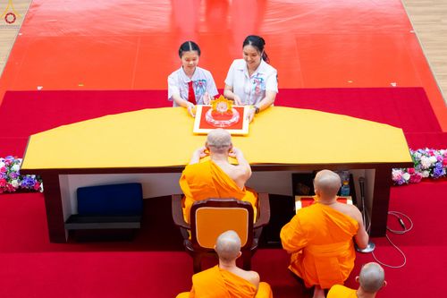 ภาพ No.311865:วันอังคารที่ 3 มีนาคม พ.ศ.2569 พิธีมอบโล่วัชรเกียรติยศ โครงการตอบปัญหาธรรมะทางก้าวหน้า ครั่งที่ 43, พิธีมอบโล่วัชรเกียรติยศ โครงการสอบตอบปัญหาศีลธรรม เพื่อสันติภาพโลก (World-Pec) ครั้งที่ 19 ณ สภาธรรมกายสากล วัดพระธรรมกาย