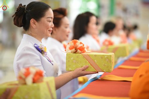ภาพ No.137777:พิธีอุปสมบทสามเณรอุทิศชีวิต 11 รูป วันวิสาขบูชา พุธที่ 22 พฤษภาคม พ.ศ.2567 ณ อุโบสถ วัดพระธรรมกาย