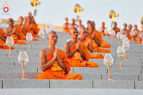 ภาพ No.312043:วันอังคารที่ 3 มีนาคม พ.ศ.2569 พิธีเวียนประทักษิณและจุดมาฆประทีป ณ ลานธรรมพระมหาธรรมกายเจดีย์ วัดพระธรรมกาย