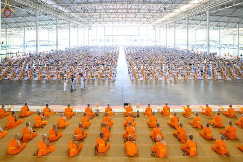 ภาพ No.66435:พิธีถวายอุปกรณ์เครื่องกันหนาว แด่คณะพระภิกษุ สามเณร วัดพระธรรมกาย วันเสาร์ที่ 10 ธันวาคม พ.ศ. 2565 ณ สภาธรรมกายสากล วัดพระธรรมกาย จ.ปทุมธานี