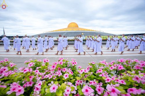 ภาพ No.87777:พิธีบรรพชาอุปสมบท ในโครงการอุปสมบทหมู่บูชาธรรม วันครูผู้ค้นพบวิชชาธรรมกาย ณ วัดพระธรรมกาย ในวันเสาร์ที่ 16 กันยายน พ.ศ.2566