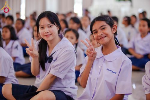 ภาพ No.282079:วันศุกร์ที่ 19 ธันวาคม พ.ศ. 2568 พิธีมอบโล่และใบประกาศเกียรติคุณ โครงการเจริญพระพุทธมนต์ธัมมจักกัปปวัตตนสูตร และวันรวมพลังเด็กดีV-Star ดาวแห่งความดี ผู้นำฟื้นฟูศีลธรรมโลกจังหวัดสระบุรี ณ ศูนย์ปฏิบัติธรรมสระบุรี