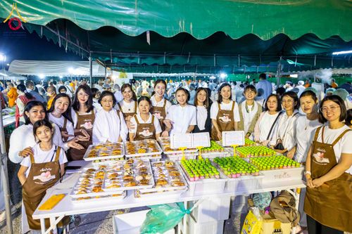 ภาพ No.301712:วันที่ 24 มกราคม พ.ศ. 2569 พิธีถวายภัตตาหารเป็นสังฆทาน แด่พระธรรมยาตรา ณ อนุสรณ์สถานบางปลา วัดบางปลา อำเภอบางเลน จังหวัดนครปฐม ในโครงการธรรมยาตรา กตัญญูบูชา มหาปูชนียาจารย์ พระมงคลเทพมุนี(สด จนฺทสโร) พระผู้ปราบมาร อนุสรณ์สถาน 7 แห่ง ปีที่ 14