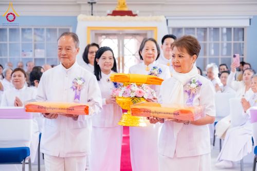 ภาพ No.318957:วันที่ 29 มีนาคม พ.ศ.2569 พิธีทอดผ้าป่าวัดพระธรรมกาย 20 ศูนย์สาขา และการประชุมภาคพื้นอเมริกา ไตรมาสที่ 1/2569 วัดพระธรรมกายชิคาโก ประเทศสหรัฐอเมริกา