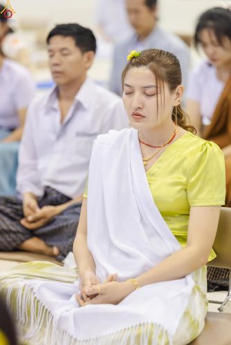 ภาพ No.327743:วันที่ 3 พฤษภาคม พ.ศ.2569 พิธีรับมอบพระบรมสารีริกธาตุ จากสาธารณรัฐแห่งสหภาพเมียนมา ณ ห้องแก้วสารพัดนึก วัดพระธรรมกาย