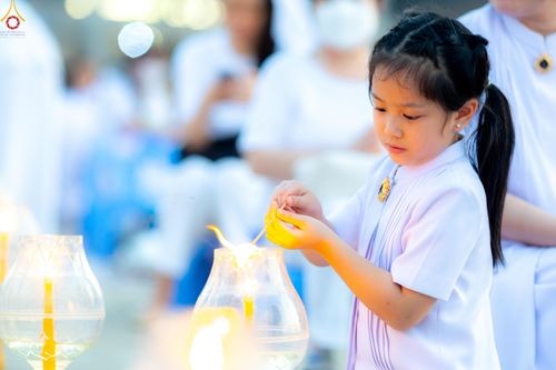 ภาพ No.307631:วันที่ 31 มกราคม พ.ศ. 2569 พิธีจุดประทีปธรรมถวายเป็นพุทธบูชา  และบูชาธรรมมหาปูชนียาจารย์ (ภาพชุดที่ 2) ณ วัดพระธรรมกาย ปทุมธานี ในโครงการธรรมยาตรา กตัญญูบูชา มหาปูชนียาจารย์ พระมงคลเทพมุนี(สด จนฺทสโร) พระผู้ปราบมาร อนุสรณ์สถาน 7 แห่ง ปีที่ 14