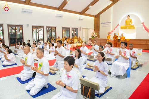 ภาพ No.336232:วันจันทร์ที่ 22 มิถุนายน พ.ศ.2569 พิธีอัญเชิญพระธรรมกาย และบรรจุพระบรมสารีริกธาตุ  ภายในเกศดอกบัวตูม องค์พระประธาน ณ อาคารสมปรารถนา วัดกลางธนรินทร์ ต.บ้านแป้ง อ.พรหมบุรี จ.สิงห์บุรี