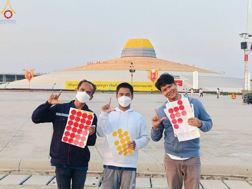 ภาพ No.208191:V.55 สารพัดV สารพัดดี ที่วัดพระธรรมกาย ในโครงการธรรมยาตรา กตัญญูบูชา มหาปูชนียาจารย์ พระมงคลเทพมุนี (สด จนฺทสโร) พระผู้ปราบมาร อนุสรณ์สถาน 7 แห่ง ปีที่ 13 ระหว่างวันที่ 2-31 มกราคม พ.ศ. 2568