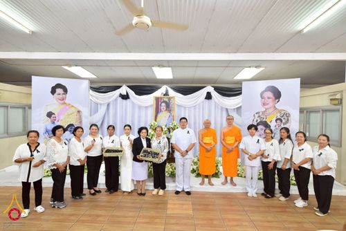 ภาพ No.267669:วันที่ 7 พฤศจิกายน พ.ศ. 2568 พสกนิกรอำเภอคลองหลวง รวมใจบำเพ็ญกุศลปัณรสมวาร (15 วัน) อุทิศถวายเป็นพระราชกุศลแด่ “สมเด็จพระพันปีหลวง” ณ วัดพระธรรมกาย