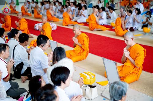 ภาพ No.256294:วันที่ 4 ตุลาคม พ.ศ. 2568 พิธีบรรพชาอุปสมบท  โครงการอุปสมบทหมู่บูชาธรรม 141 ปี  พระมงคลเทพมุนี (สด จนฺทสโร) ณ โบสถ์พระไตรปิฏก วัดพระธรรมกาย จ.ปทุมธานี