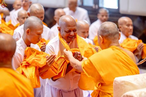 ภาพ No.232382:วันเสาร์ที่ 5 กรกฎาคม พ.ศ. 2568 พิธีบรรพชาอุปสมบท ธรรมทายาท โครงการบรรพชาอุปสมบทหมู่ รุ่นเข้าพรรษา ,  โครงการบวชพระนานาชาติ AEC & WAB รุ่นที่ 9 ณ วัดพระธรรมกาย