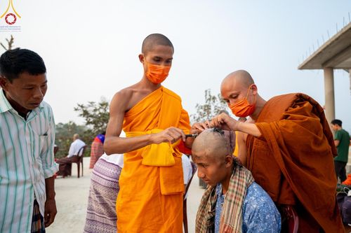 ภาพ No.127705:Photo Story ปฐมบรรพชาชาวพุทธมาร์มา Episode 2/5 วันที่ 6-7 กุมภาพันธ์ พ.ศ. 2567  โครงการบรรพชาครั้งประวัติศาสตร์ แห่งเทือกเขาจิตตะกอง  ครั้งแรกของชาวพุทธมาร์มา บังกลาเทศ บูชาธรรม 80 ปีหลวงพ่อธัมมชโย ณ วัดธัมจักร อรัญกุฏิ เมืองรัมการ์ คาร์กาชารี บังกลาเทศ
