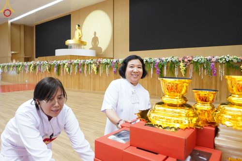 ภาพ No.138910:พิธีถวายกองทุนสนับสนุน การสร้างพระไตรปิฎกฉบับธรรมชัย และอนุรักษ์คัมภีร์ใบลาน น้อมบูชาธรรมหลวงพ่อธัมมชโย 80 ปี ณ ห้องแก้วสารพัดนึก 2 วัดพระธรรมกาย วันเสาร์ที่ 1 มิถุนายน พศ. 2567