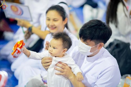 ภาพ No.207342:พิธีตักบาตร และปฏิบัติธรรมช่วงสาย ในวันมาฆบูชา วันพุธที่ 12 กุมภาพันธ์ พ.ศ. 2568 ณ วัดพระธรรมกาย จังหวัดปทุมธานี