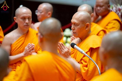 ภาพ No.277835:วันเสาร์ที่ 6 ธันวาคม พ.ศ. 2568 พิธีบรรพชาอุปสมบทและพิธีถวายบาตร โครงการอุปสมบทบูชาธรรมมหาปูชนียาจารย์ ประจำปี พ.ศ.2568 โครงการบวชพระนานาชาติ AEC และ WAB รุ่น CEO (นักบริหาร) รุ่นที่ 5 ณ มหาธรรมกายเจดีย์ วัดพระธรรมกาย