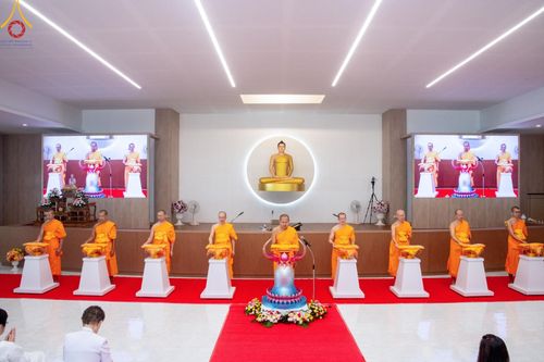 ภาพ No.148695:พิธีบุพเปตพลี, พิธีทอดผ้าป่า, พิธีไถ่ชีวิตโค 80 ตัว ให้ชีวิตสัตว์เป็นทาน ณ ศูนย์ปฎิบัติธรรมภาคใต้ อ.บางกล่ำ จ.สงขลา วันเสาร์ที่ 10 สิงหาคม พ.ศ. 2567