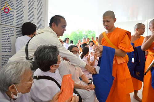 ภาพ No.223849:วันอาทิตย์ที่ 11 พฤษภาคม พ.ศ. 2568 พิธีอุปสมบทสามเณรเปรียญธรรมอุปสมบทอุทิศชีวิต 9 รูป อุบาสก 1 ท่าน ณ อุโบสถพระไตรปิฏกวัดพระธรรมกาย