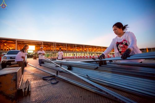 ภาพ No.225165:วันที่ 20 - 27 เมษายน พ.ศ. 2568 "ภาพแห่งความปลื้มที่ไม่มีวันจบ" คณะสงฆ์สามเณร เจ้าหน้าที่ และสาธุชน ร่วมแรงร่วมใจกันเตรียมงานและเก็บงาน เพื่อวันคุ้มครองโลก พิธีถวายมหาสังฆทานคณะสงฆ์ 40,000 กว่าวัดทั่วประเทศ