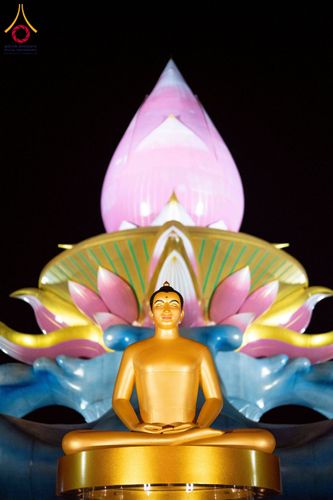 ภาพ No.266210:วันพุธที่ 5 พฤศจิกายน พ.ศ. 2568 (วันพระ ขึ้น 15 ค่ำ เดือน 12) พิธีจุดประทีปโคมลาน, โคมลอย และลอยกระทง ถวายประทีปเป็นพุทธบูชา สร้างความสว่างไสวให้กับแผ่นดินด้วยแสงธรรม ณ พุทธอุทยานนานาชาติ จังหวัดหนองคาย