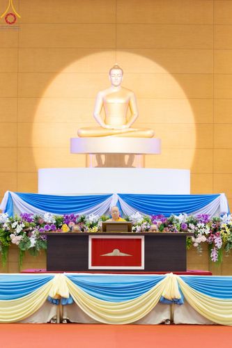 ภาพ No.143503:พิธีตักบาตร ข้าวสารอาหารแห้ง ณ บ้านแก้วเรือนทองคุณยายฯ และ พิธีบูชาข้าวพระ  ณ สภาธรรมกายสากล วัดพระธรรมกาย วันอาทิตย์ที่ 7 กรกฎาคม พ.ศ. 2567