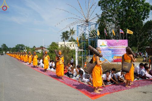 ภาพ No.129112:พระธรรมยาตราเดินธรรมยาตรา ณ ชุมชนรอบศูนย์ปฏิบัติธรรมภาคใต้ อ.บางกล่ำ จ.สงขลา วันที่ 10 มีนาคม พ.ศ. 2567