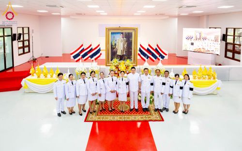 ภาพ No.276123:วันที่ 5 ธันวาคม พ.ศ. 2568 พสกนิกรอำเภอคลองหลวง พร้อมใจบำเพ็ญกุศลอุทิศถวาย “ในหลวงรัชกาลที่ 9” น้อมรำลึกในพระมหากรุณาธิคุณ เนื่องในวันคล้ายวันพระบรมราชสมภพ วันชาติ และวันพ่อแห่งชาติ ณ อาคารปลูกศรัทธา 2 วัดพระธรรมกาย อำเภอคลองหลวง จังหวัดปทุมธานี