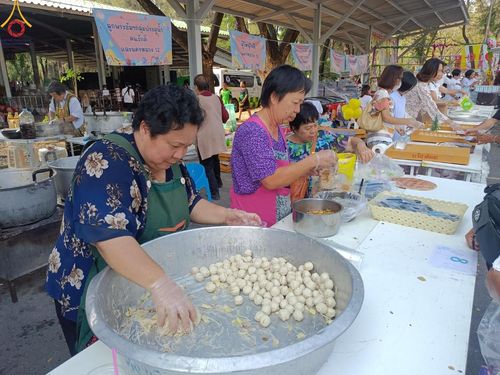 ภาพ No.111338:กิจกรรมงานวันเด็กแห่งชาติ รวมพลังเด็กเก่งและดี สร้างความดีสากล ปีที่ 6 ร่วมจัดโดย เทศบาลเมืองท่าโขลง พุทธสมาคมปทุมธานี องค์การบริหารส่วนตำบลคลองสาม ณ วัดพระธรรมกาย จ.ปทุมธานี วันที่ 13 มกราคม พ.ศ. 2567