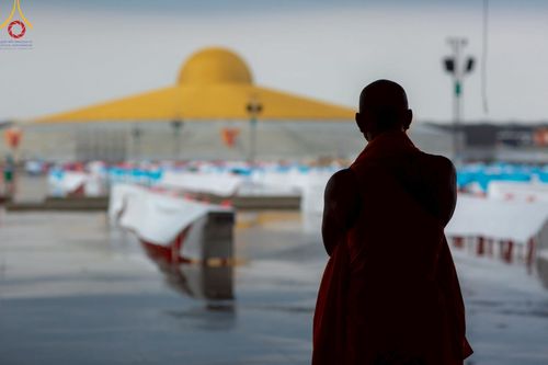 ภาพ No.218732:วันพฤหัสบดีที่ 17 เมษายน พ.ศ. 2568 การเตรียมงานในลานธรรม , สภาธรรมกายสากล , วิหารคด  เพื่องานวันคุ้มครองโลก 22 เมษายน พ.ศ. 2568