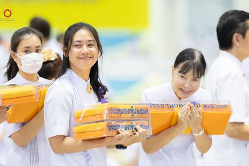 ภาพ No.167811:พิธีทอดกฐิน และ พิธีกรานกฐิน ในวันอาทิตย์ที่ 3 พฤศจิกายน พ.ศ. 2567 ณ วัดพระธรรมกาย จ.ปทุมธานี