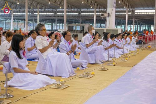 ภาพ No.305344:วันที่ 29 มกราคม พ.ศ. 2569 พิธีถวายภัตตาหารเป็นสังฆทาน แด่พระธรรมยาตรา ณ วัดพระธรรมกาย  จังหวัดปทุมธานี ในโครงการธรรมยาตรา กตัญญูบูชา มหาปูชนียาจารย์ พระมงคลเทพมุนี(สด จนฺทสโร) พระผู้ปราบมาร อนุสรณ์สถาน 7 แห่ง ปีที่ 14