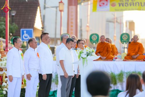 ภาพ No.313880:วันอาทิตย์ที่ 14 มีนาคม พ.ศ. 2569 ทำบุญเมืองหาดใหญ่ตักบาตรพระ 1,109 รูป เติมบุญใหญ่ หลังวิกฤตมหาอุทกภัย ณ ซุ้มประตูไชน่าทาวน์ ถนนศุภสารรังสรรค์ อ.หาดใหญ่ จ.สงขลา