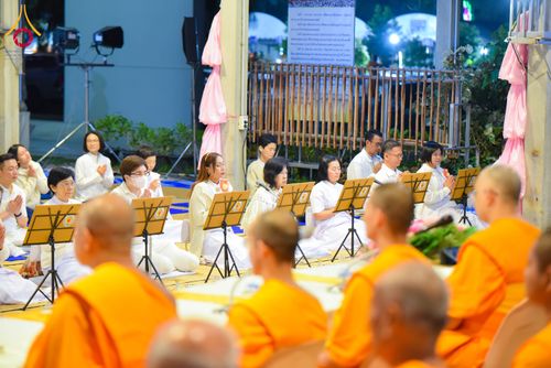 ภาพ No.292552:วันที่ 12 มกราคม พ.ศ. 2569 พิธีถวายภัตตาหารเป็นสังฆทาน แด่พระธรรมยาตรา ณ อนุสรณ์สถานมหาวิหารพระมงคลเทพมุนี (โลตัสแลนด์) อ.สองพี่น้อง จ.สุพรรณบุรี ในโครงการธรรมยาตรา กตัญญูบูชา มหาปูชนียาจารย์ พระมงคลเทพมุนี(สด จนฺทสโร) พระผู้ปราบมาร อนุสรณ์สถาน 7 แห่ง ปี