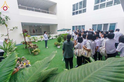 ภาพ No.346189:วันศุกร์ที่ 28 สิงหาคม พ.ศ 2569  บุคลากรใหม่รุ่นที่ 29 เยี่ยมชมศูนย์การแพทย์บุญรักษา ณ วัดพระธรรมกาย