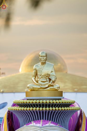 ภาพ No.187040:พระธรรมยาตราปฏิบัติธรรม และถ่ายภาพหมู่ประวัติศาสตร์ ปีที่ 13 ณ ลานทิศตะวันออก มหาวิหารพระมงคลเทพมุนี วัดพระธรรมกาย จ.ปทุมธานี วันเสาร์ที่ 28 ธันวาคม พ.ศ. 2567