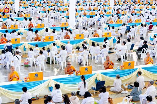 ภาพ No.185367:พิธีถวายมหาสังฆทาน 1,000 วัด ในวาระอายุวัฒนมงคล 84 ปี หลวงพ่อทัตตชีโว วันอาทิตย์ที่ 22 ธันวาคม พ.ศ. 2567 ณ สภาธรรมกายสากล วัดพระธรรมกาย