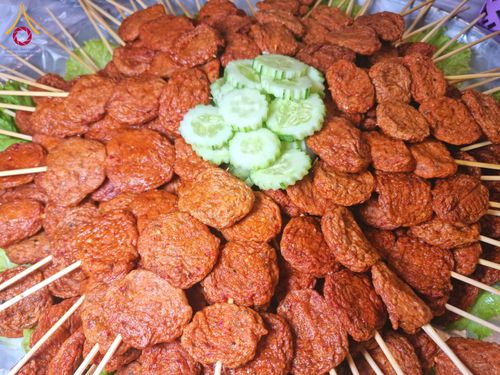 ภาพ No.203311:พิธีถวายภัตตาหารเป็นสังฆทาน แด่พระธรรมยาตรา ณ วัดพระธรรมกาย ตำบลคลองสาม อำเภอคลองหลวง จังหวัดปทุมธานี ในโครงการธรรมยาตรา กตัญญูบูชา มหาปูชนียาจารย์ พระมงคลเทพมุนี(สด จนฺทสโร) พระผู้ปราบมาร อนุสรณ์สถาน 7 แห่ง ปีที่ 13 วันที่ 29 มกราคม พ.ศ. 2568