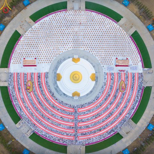 ภาพ No.118581:พิธีตักบาตรพระธรรมยาตรา ปีที่ 12 ณ อนุสรณ์สถานลำดับที่ 5 สถานที่เผยแผ่วิชชาธรรมกายครั้งแรก อนุสรณ์สถานบางปลา จ.นครปฐม วันที่ 25 มกราคม พ.ศ. 2567