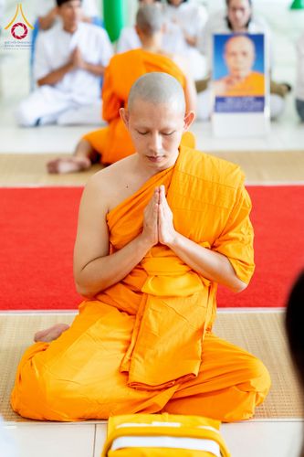 ภาพ No.256300:วันที่ 4 ตุลาคม พ.ศ. 2568 พิธีบรรพชาอุปสมบท  โครงการอุปสมบทหมู่บูชาธรรม 141 ปี  พระมงคลเทพมุนี (สด จนฺทสโร) ณ โบสถ์พระไตรปิฏก วัดพระธรรมกาย จ.ปทุมธานี