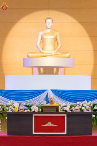 ภาพ No.136679:พิธีตักบาตร พิธีบูชาข้าวพระ ในวันอาทิตย์ต้นเดือนที่ 5 พฤษภาคม พ.ศ. 2567 ณ วัดพระธรรมกาย จ.ปทุมธานี