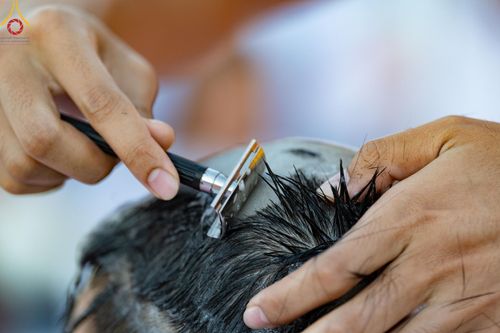 ภาพ No.132764:พิธีปลงผมยุวธรรมทายาท รุ่นที่ 32 มัชฌิมธรรมทายาท รุ่นที่ 28 ณ ลานธรรม วัดพระธรรมกาย วันเสาร์ที่ 30 มีนาคม พ.ศ. 2567