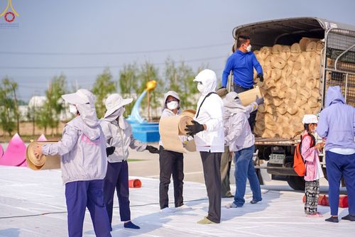 ภาพ No.117860:V.17 สำเร็จๆ การเตรียมงาน เก็บงาน การรับบุญของเจ้าหน้าที่หน่วยงานต่างๆ เพื่อโครงการธรรมยาตรา กตัญญูบูชามหาปูชนียาจารย์ พระมงคลเทพมุนี (สด จนฺทสโร) พระผู้ปราบมาร อนุสรณ์สถาน 7 แห่ง ปีที่ 12 ระหว่างวันที่ 2 - 31 มกราคม พ.ศ.2567