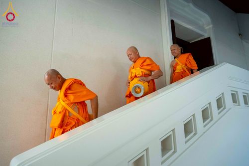 ภาพ No.277841:วันเสาร์ที่ 6 ธันวาคม พ.ศ. 2568 พิธีบรรพชาอุปสมบทและพิธีถวายบาตร โครงการอุปสมบทบูชาธรรมมหาปูชนียาจารย์ ประจำปี พ.ศ.2568 โครงการบวชพระนานาชาติ AEC และ WAB รุ่น CEO (นักบริหาร) รุ่นที่ 5 ณ มหาธรรมกายเจดีย์ วัดพระธรรมกาย