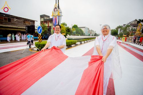 ภาพ No.226193:วันอาทิตย์ที่ 25 พฤษภาคม พ.ศ. 2568 พิธีตักบาตรพระ 1,000 รูปเมืองตรัง ครบรอบ 110 ปี เมืองทับเที่ยง ถวายเป็นพุทธบูชา ถวายเป็นพระราชกุศลแด่รัชกาลที่ 10 และอุทิศส่วนกุศลแด่อดีตเจ้าเมืองตรัง และบรรพบุรุษ ณ บริเวณหน้าศาลากลางจังหวัดตรัง ถนนพระราม 6