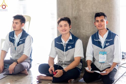 ภาพ No.59467:การอบรมอาสาสมัคร  เตรียมงานและจัดถวายภัตตาหาร แด่พระสังฆาธิการ 10,000 กว่าวัดทั่วประเทศ ในวันที่ 21-22 เมษายน พ.ศ.2567 เพื่องานวันคุ้มครองโลก จัดโดย ชมรมพุทธศาสตร์สากลฯ