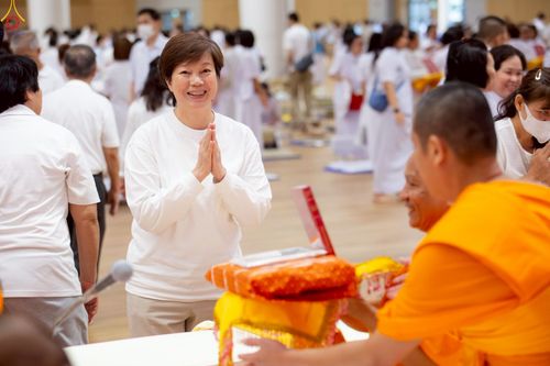 ภาพ No.228434:วันอาทิตย์ที่ 8 มิถุนายน พ.ศ. 2568 พิธีถวายทุนสนับสนุนพระไตรปิฎกฉบับธรรมชัย และอนุรักษ์คัมภีร์โบราณ ณ ห้องแก้วสารพัดนึก 2 วัดพระธรรมกาย