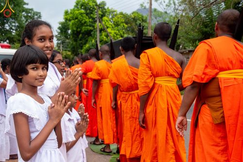 ภาพ No.139974:PhotoStory มหาศรัทธา ธรรมยาตราศรีลังกา EP.2 พิธีเปิดโครงการสยาม-ลังกา ธรรมยาตรา ฉลองเทศกาลวิสาขบูชาแห่งชาติ ศรีลังกา บูชาธรรม 80 ปีหลวงพ่อธัมมชโย เมื่อวันที่ 17 พฤษภาคม พ.ศ. 2567