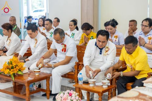 ภาพ No.212545:วันเสาร์ที่ 22 มีนาคม พ.ศ. 2568 พิธีถวายสังฆทานแด่คณะสงฆ์ 323 วัด ปีที่ 21 ครั้งที่ 175 พิธีมอบกองทุนหนุนแรงใจช่วยครูใต้ ปีที่ 18 ครั้งที่ 139 และพิธีทำบุญอุทิศส่วนกุศลให้ผู้วายชนม์ ณ ศูนย์ปฏิบัติธรรมภาคใต้ อำเภอบางกล่ำ จังหวัดสงขลา