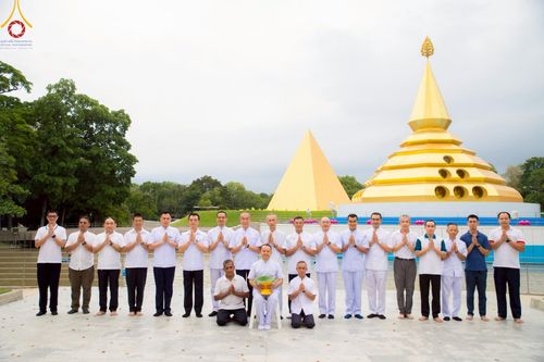 ภาพ No.223264:วันที่ 2 -10 พฤษภาคม พ.ศ. 2568 พิธีตัดปอยผม ปลงผม พิธีขอขมาลาอุปสมบทอุทิศชีวิต ของอุบาสก พิสิทธิ์ หมื่นแกล้ว  ณ วัดพระธรรมกาย