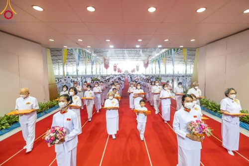 ภาพ No.90018:พิธีปฎิบัติธรรมและพิธีทอดผ้าป่าสมทบกฐินครั้งที่ 3 เนื่องใน 139 ปี วันคล้ายวันเกิดด้วยรูปกายเนื้อ พระมงคลเทพมุนี (สด จนฺทสโร) พระผู้ปราบมาร วันอังคารที่ 10 ตุลาคม พ.ศ. 2566 ณ วัดพระธรรมกาย จ.ปทุมธานี